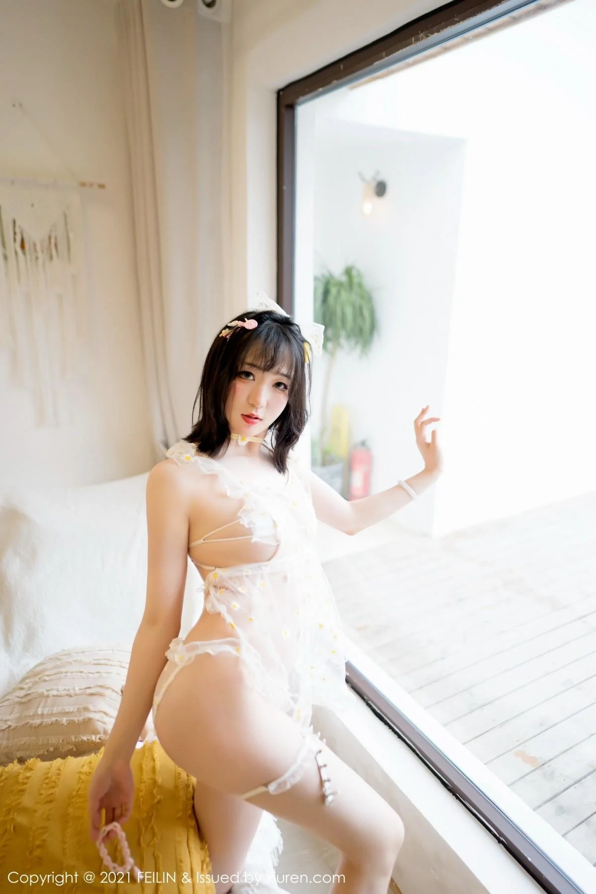 龙女宝宝私房床上轻透迷人服饰透视秀火辣身材绝美写真 第 12 张