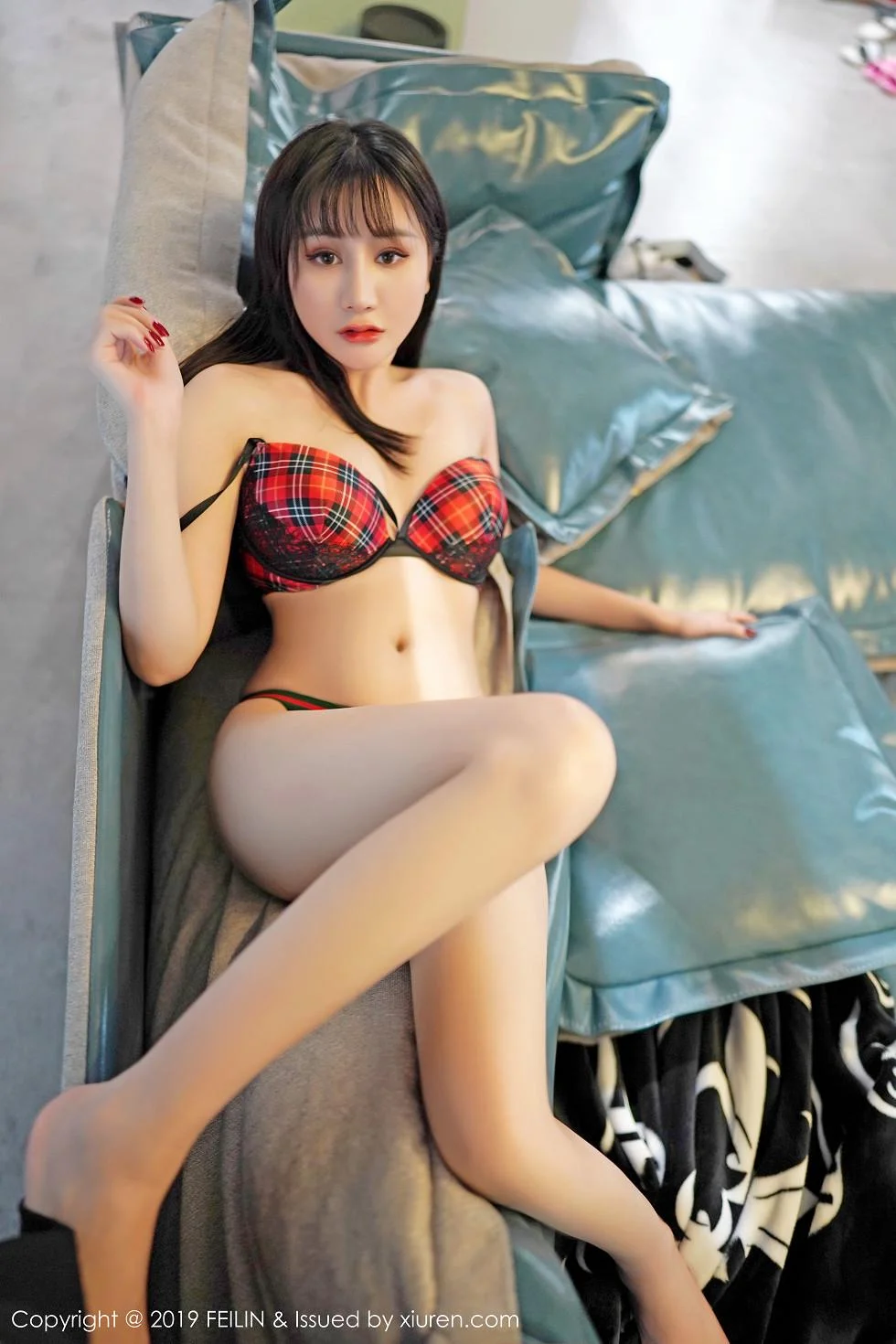 Celina青妍私房薄纱透视内衣+真空白衬衣秀豪乳绝美写真 第 11 张