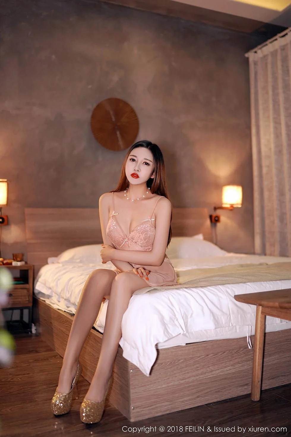 李梓熙私房粉色吊带薄纱裙秀浑圆豪乳火辣绝美写真 第 41 张