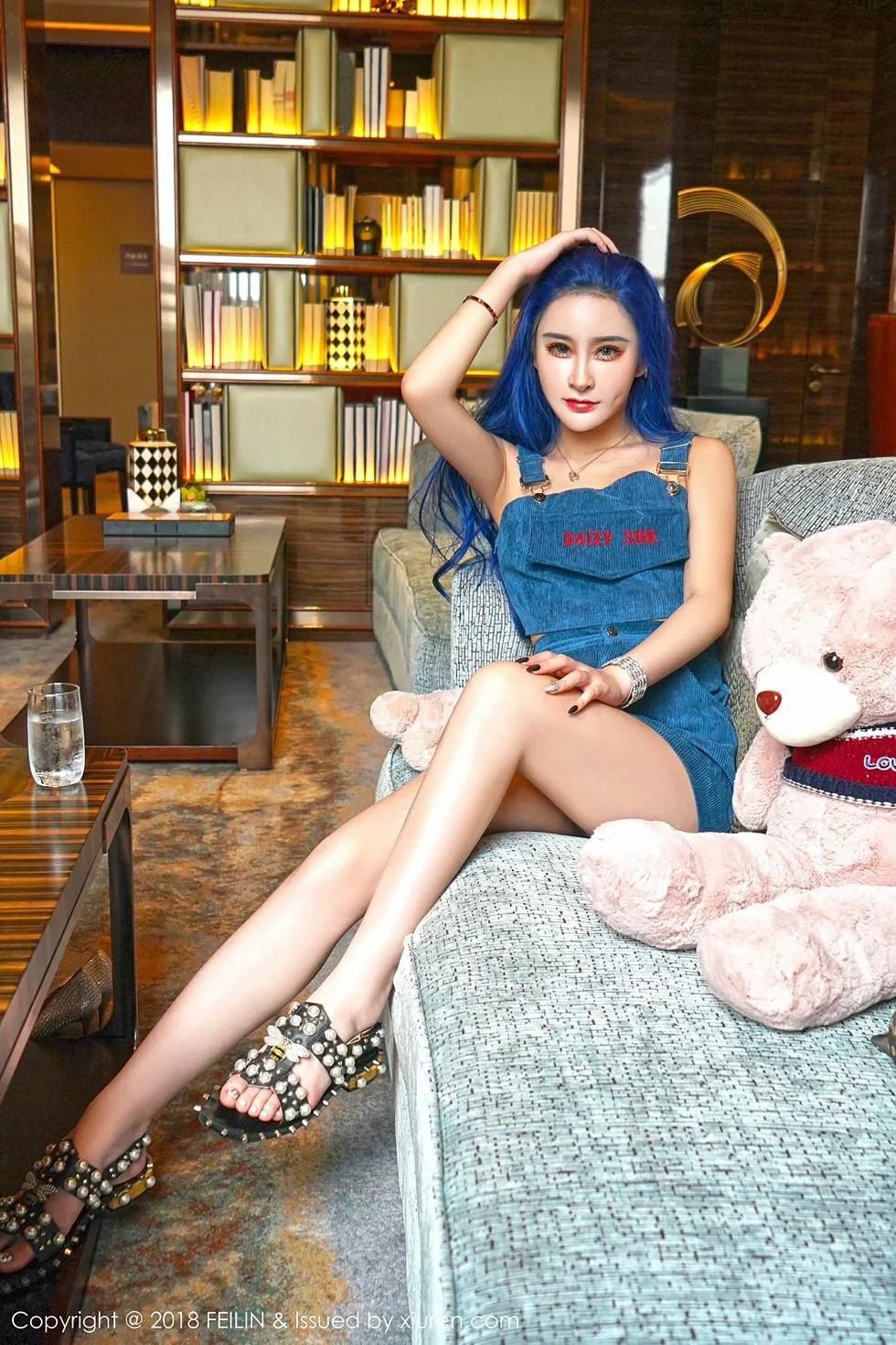 喵莫儿私房全裸火辣胴体配黑色蕾丝丁字裤喷血绝美写真 第 16 张