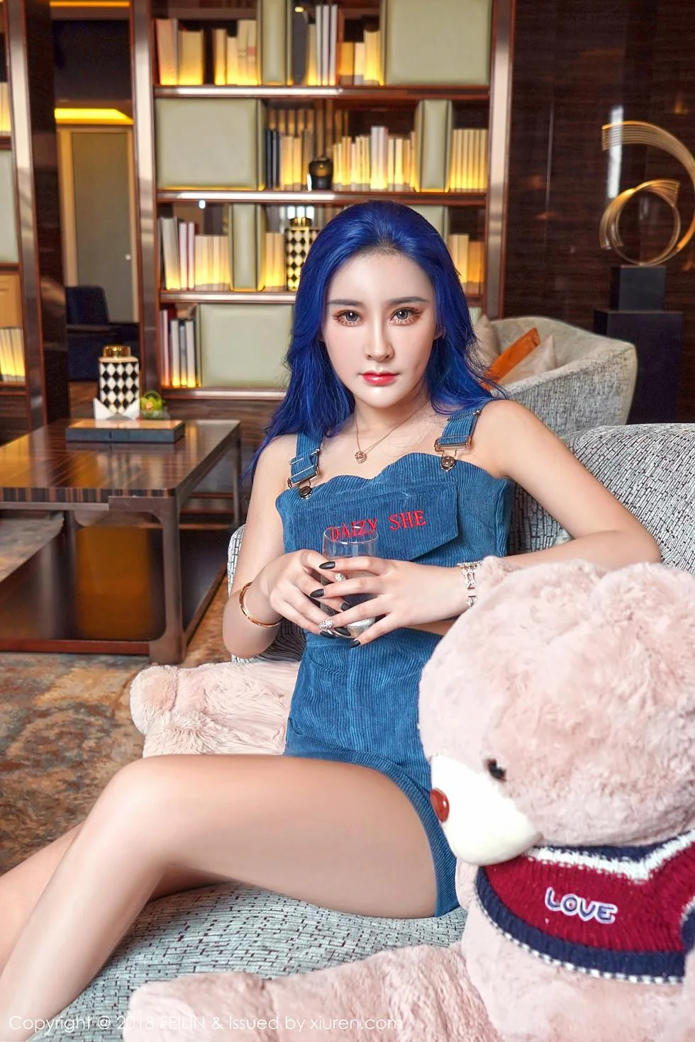 喵莫儿私房全裸火辣胴体配黑色蕾丝丁字裤喷血绝美写真 第 18 张