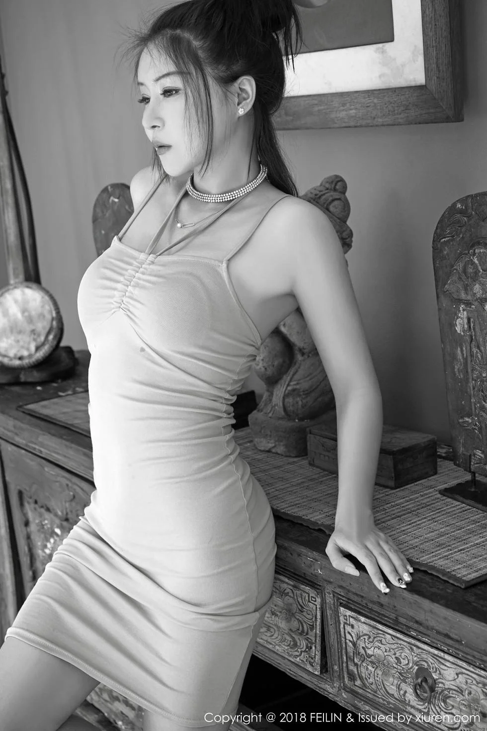 廿十户外透视雨衣秀丁字裤+足球宝贝丁字裤绝美写真 第 15 张