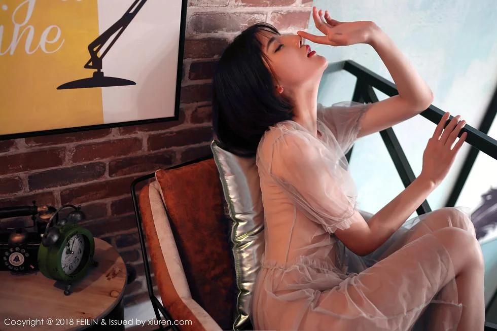 就是阿朱啊性感黑白大片全裸秀美背撩人绝美写真 第 3 张