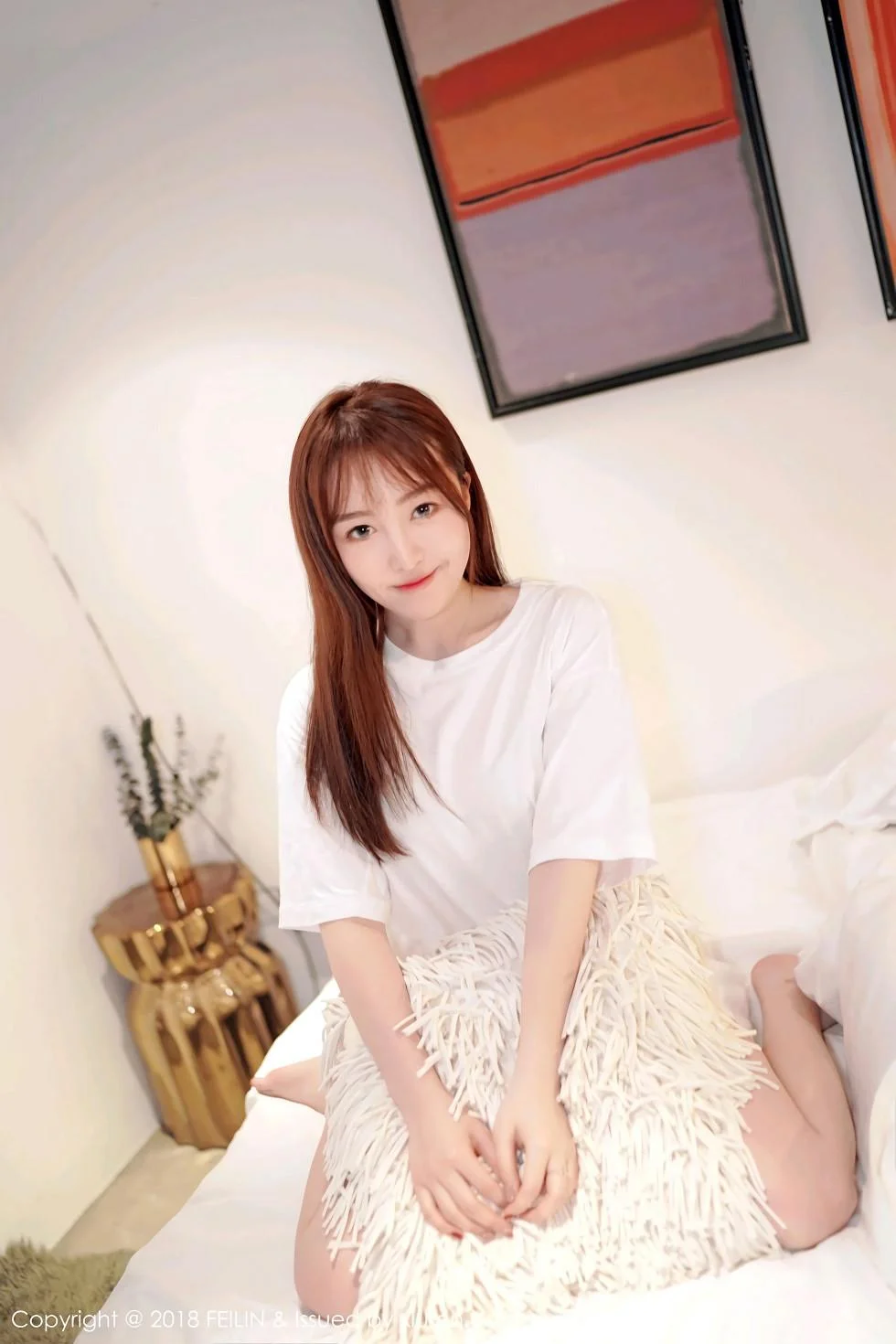 清纯妹子yumi黄奕清居家床上大尺度全裸奶油遮点喷血绝美写真 第 74 张