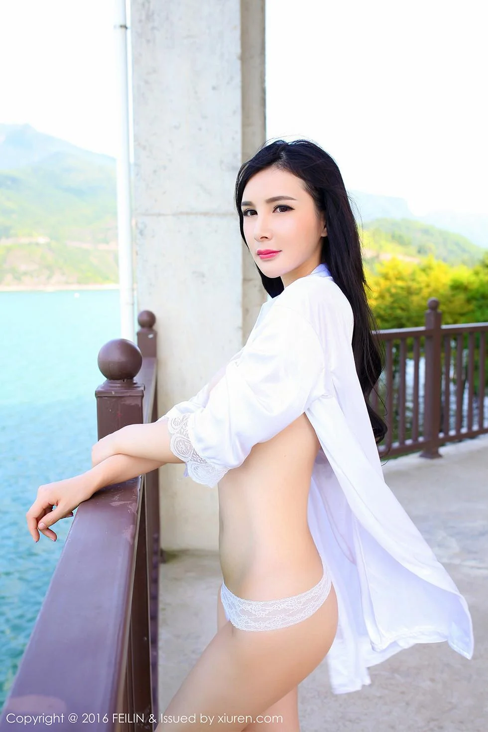 顾欣怡私房内衣性感秀半球白色蕾丝内裤绝美写真 第 30 张