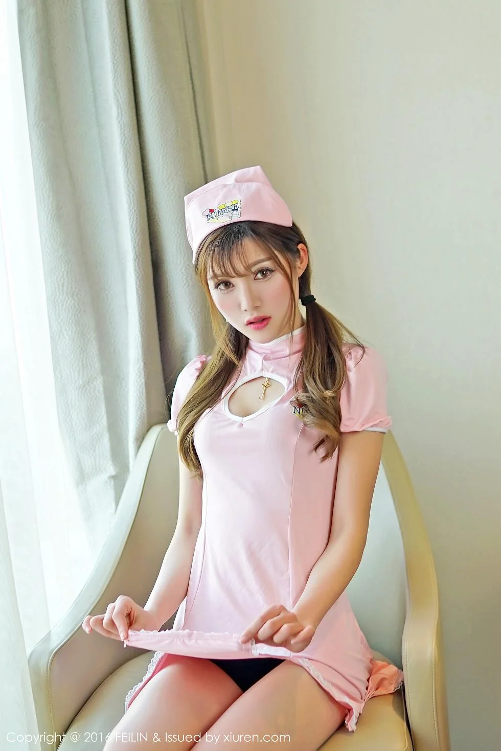 奶茶-Emily红色内衣牛仔热裤完美曲线写真 第 64 张