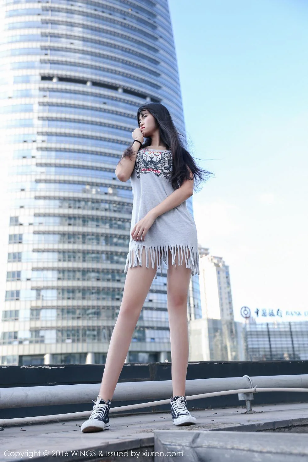 Amor千冶性感比基尼秀杨柳细腰完美曲线迷人写真 第 1 张