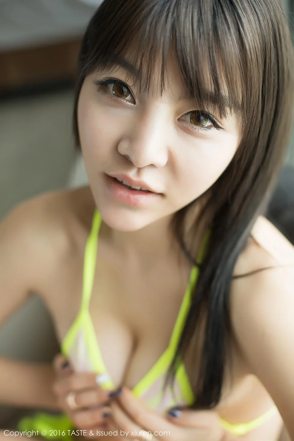 童颜巨乳Selina_王玥晨性感比基尼秀美胸写真 第 33 张