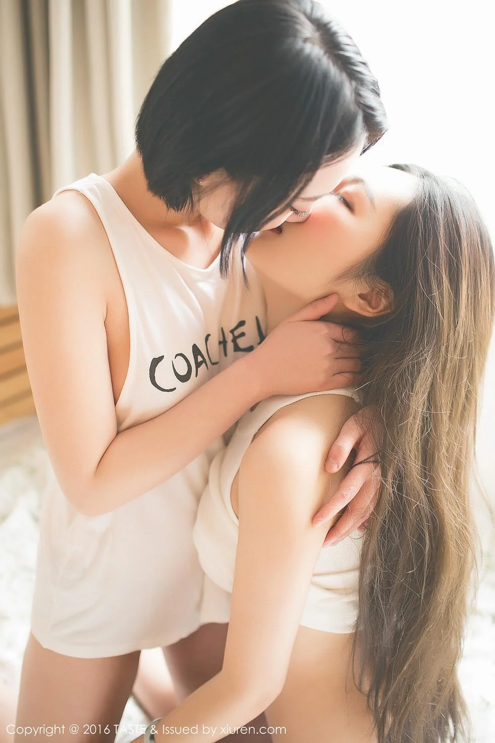 小泽空Moves居家小姐妹女同写真 第 62 张