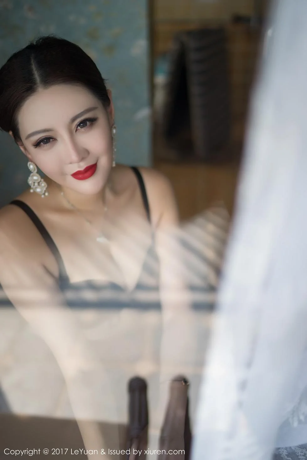 美希子白色蕾丝内衣秀美乳海边沙滩性感比基尼写真 第 17 张