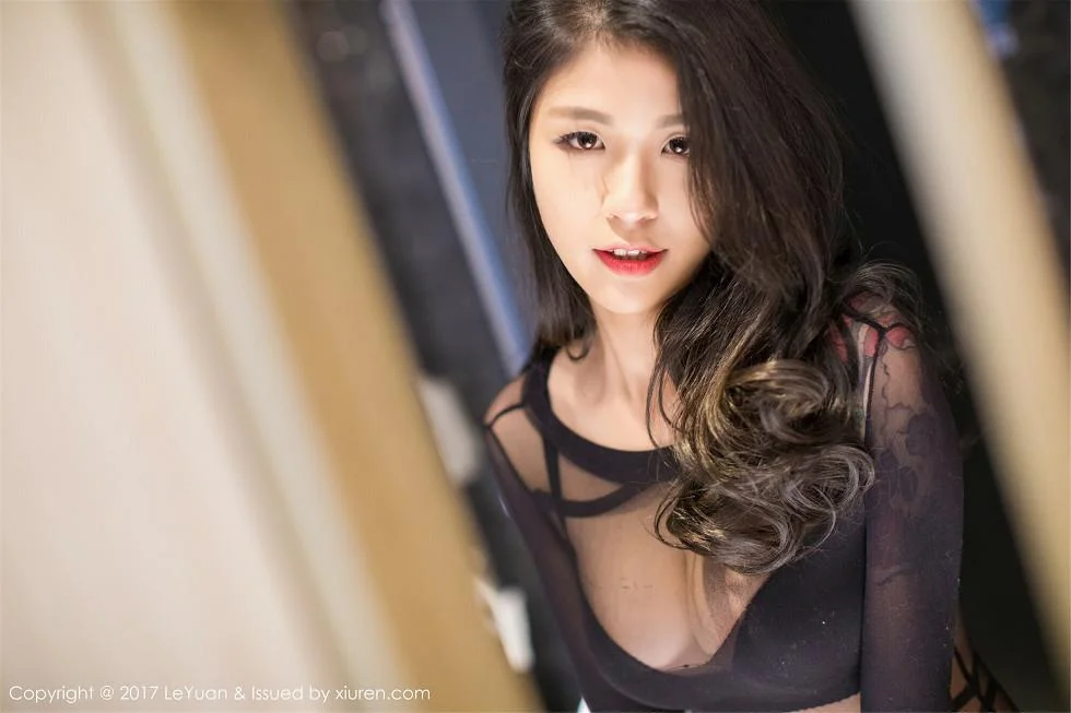 美女主播酸酱兔高叉连体女仆装+透视黑丝完美绝美写真 第 81 张