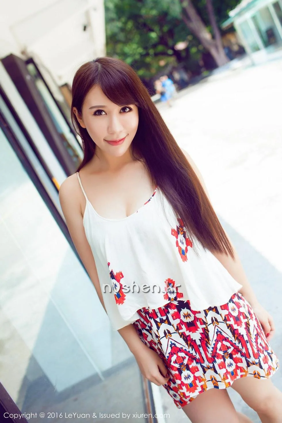 艾惟玲珑瓜子脸前凸后翘的完美身材白嫩美胸性感写真 第 1 张