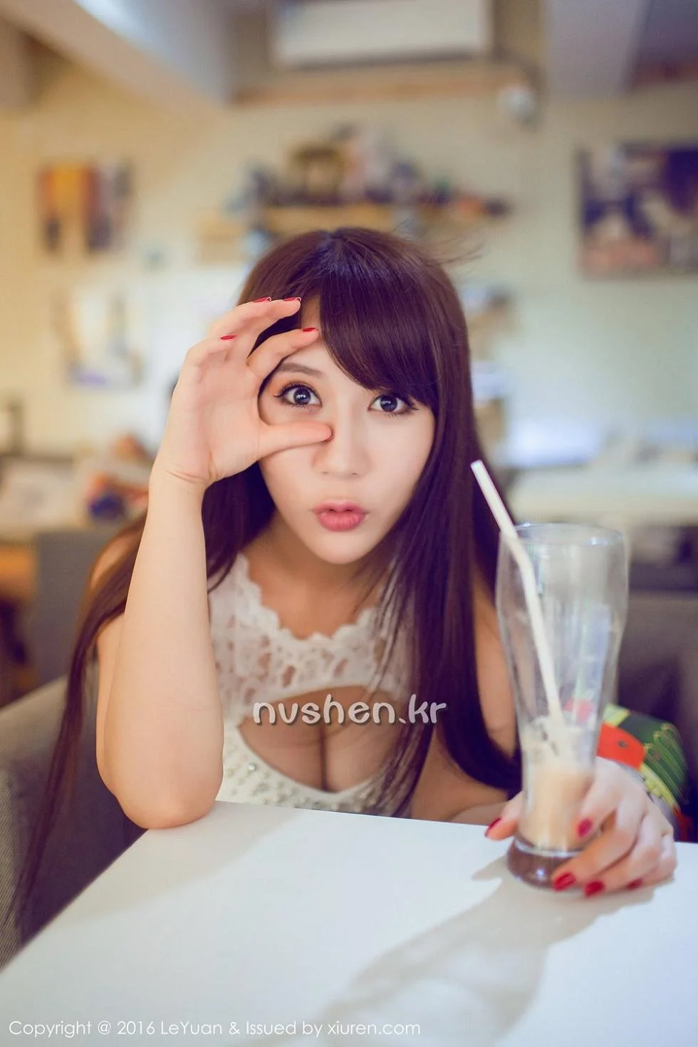 艾惟玲珑瓜子脸前凸后翘的完美身材白嫩美胸性感写真 第 57 张