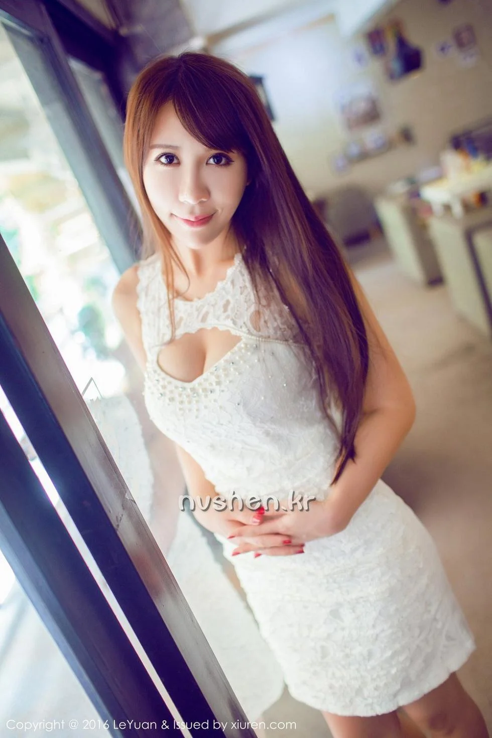 艾惟玲珑瓜子脸前凸后翘的完美身材白嫩美胸性感写真 第 70 张