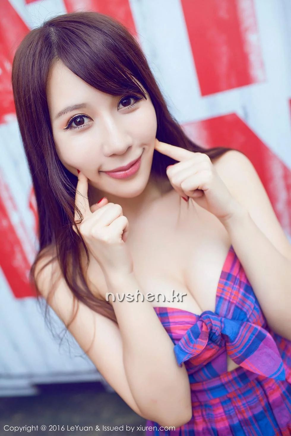 艾惟玲珑瓜子脸前凸后翘的完美身材白嫩美胸性感写真 第 89 张