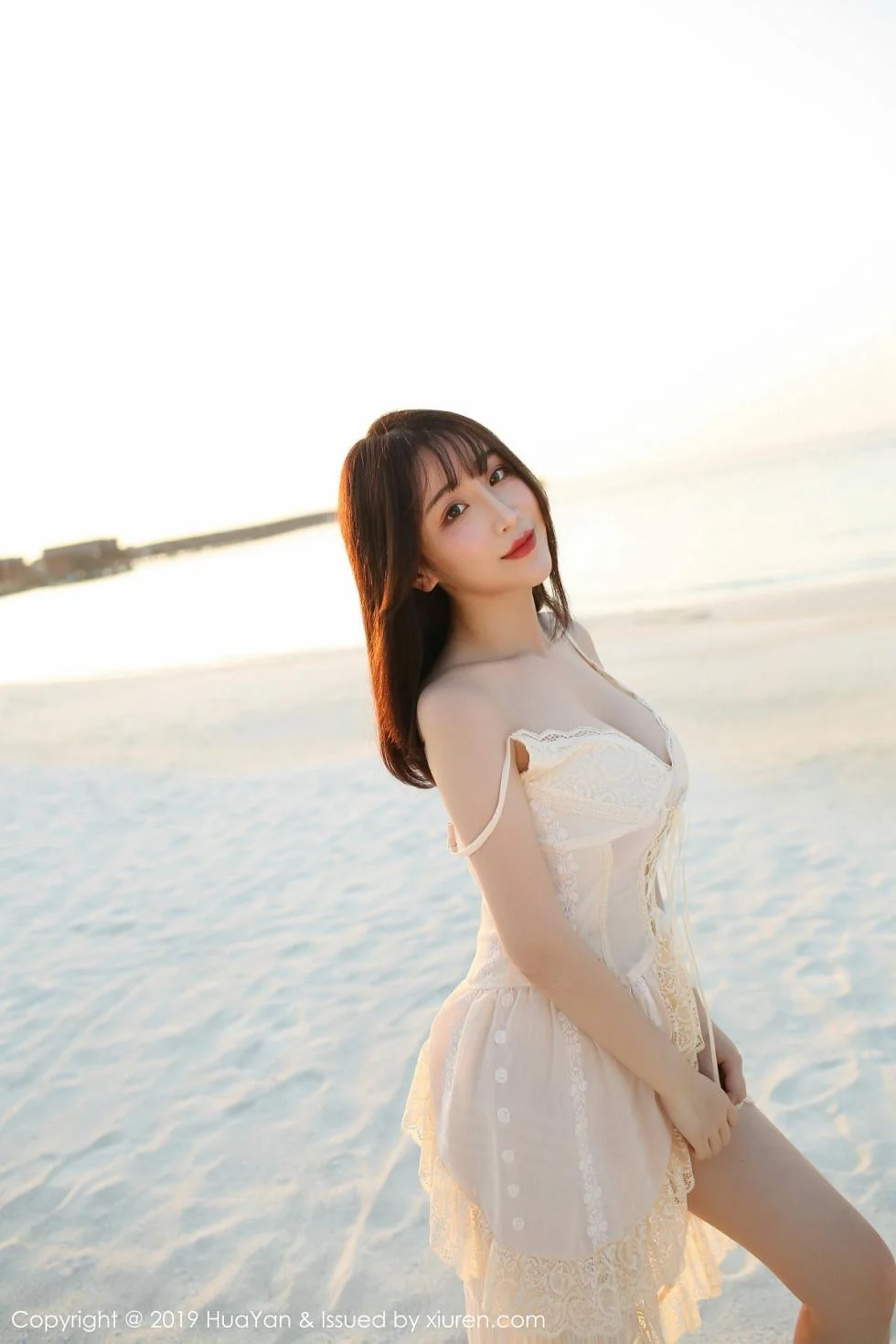 绯月樱-Cherry马代旅拍私房白色内衣露童颜巨乳绝美写真 第 85 张