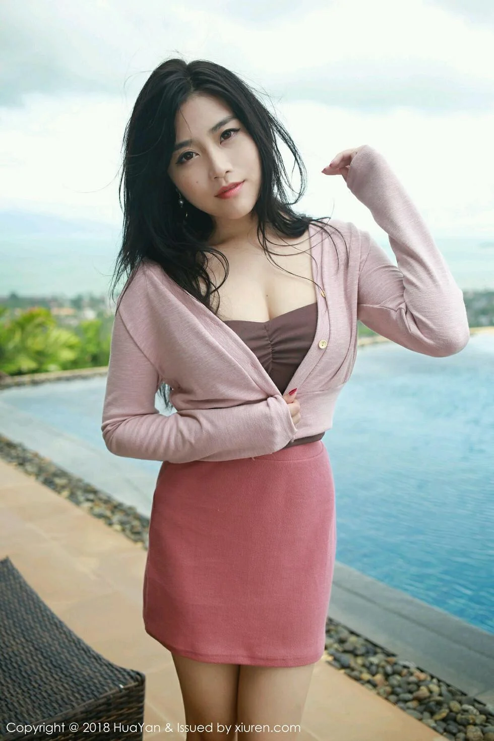 许诺Sabrina苏梅岛旅拍性感红色风衣秀白嫩美腿写真 第 54 张