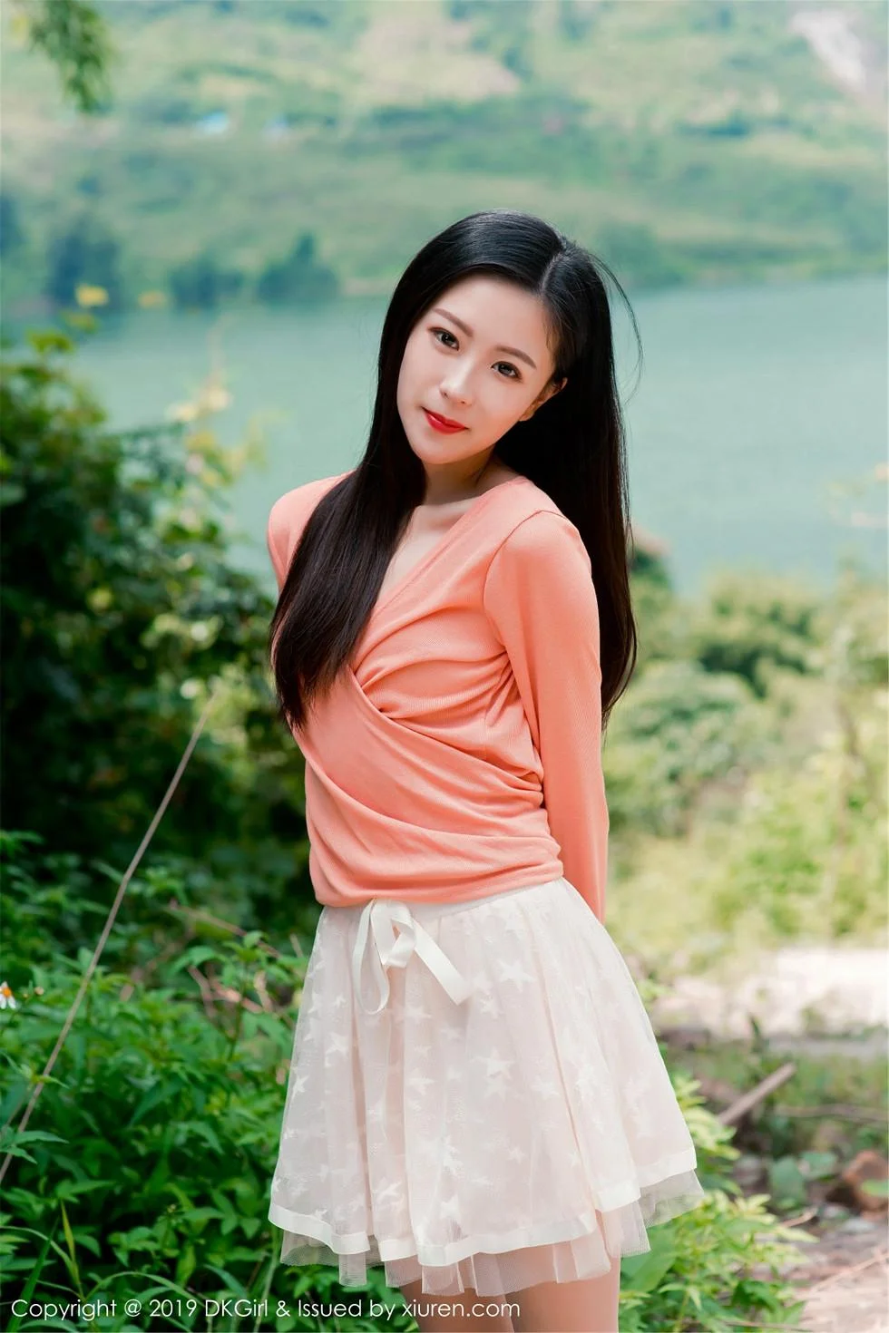 小子怡Alice户外露天车拍系列无内肉丝裤袜惹火绝美写真 第 7 张