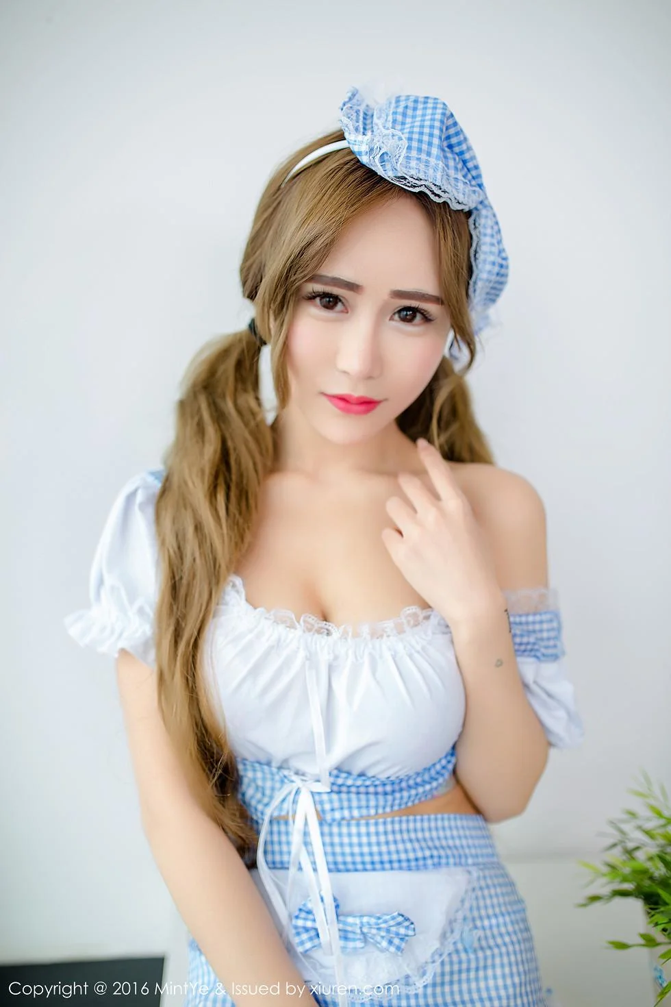 何梦兮Stacy黑色蕾丝缕空情趣内衣秀白嫩翘臀绝美写真 第 136 张