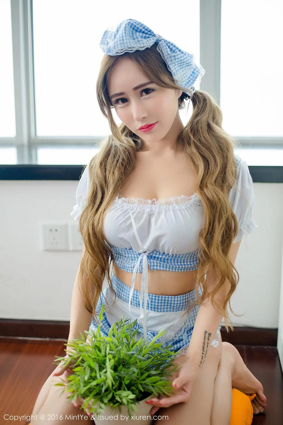 何梦兮Stacy黑色蕾丝缕空情趣内衣秀白嫩翘臀绝美写真 第 85 张
