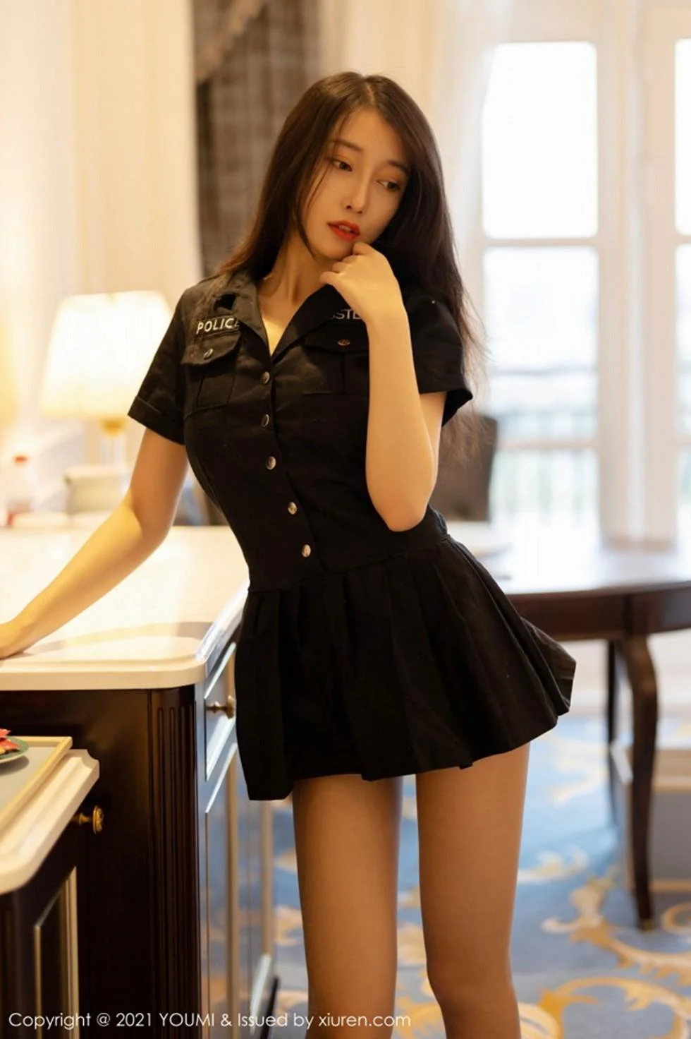 玥儿玥er厦门旅拍独特魅力制服配朦胧丝袜撩人绝美写真 第 10 张