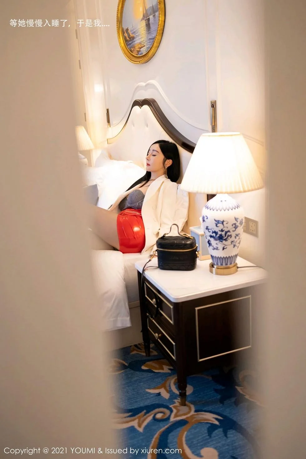 允爾厦门旅拍剧情主题床上镂空内衣秀火辣身材绝美写真 第 25 张