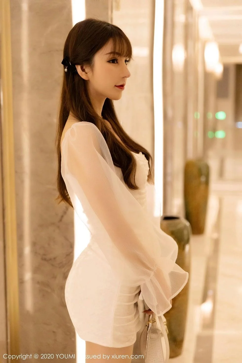 周于希Sandy洁白轻透服饰半脱秀豪乳翘臀撩人绝美写真 第 17 张