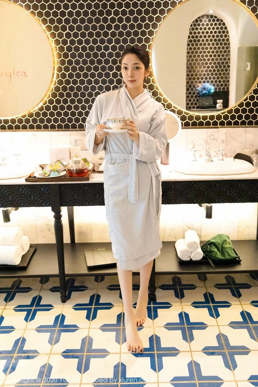 Angela小热巴大理旅拍室内泳池主题性感内衣绝美写真 第 7 张