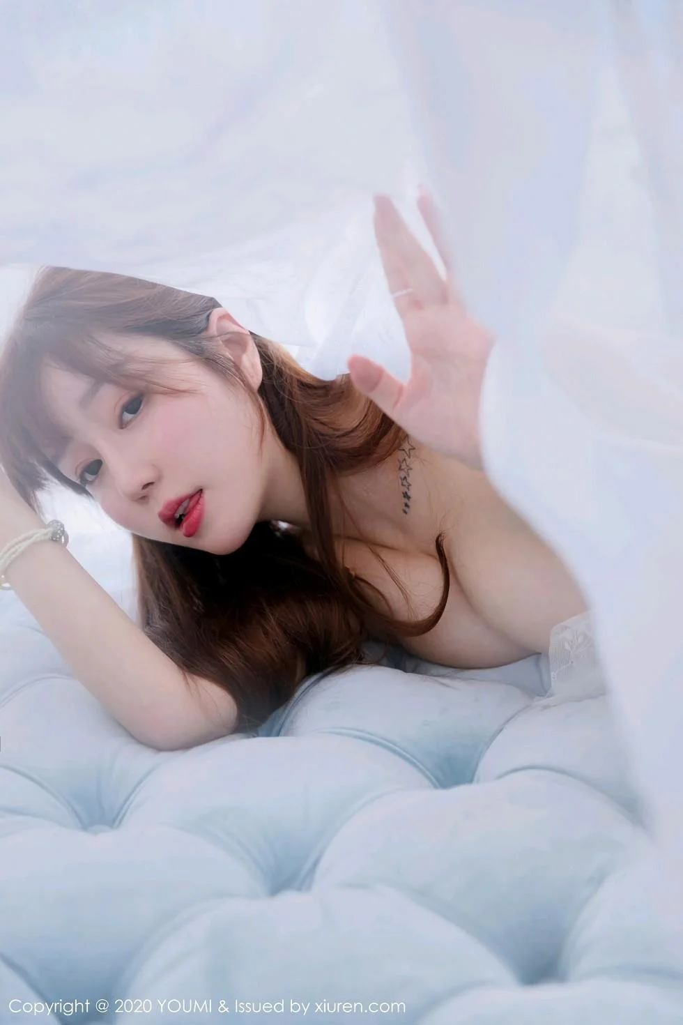 性感王雨纯大理旅拍轻薄朦胧服饰秀火辣身材极致绝美写真 第 82 张