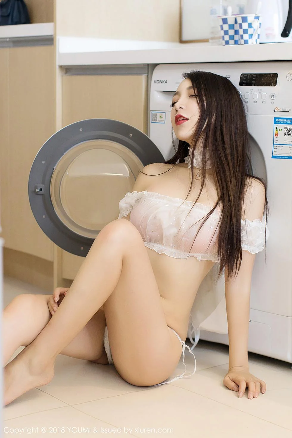 黄歆苑私房白色蕾丝内衣+性感女仆装撩人姿势绝美写真 第 21 张