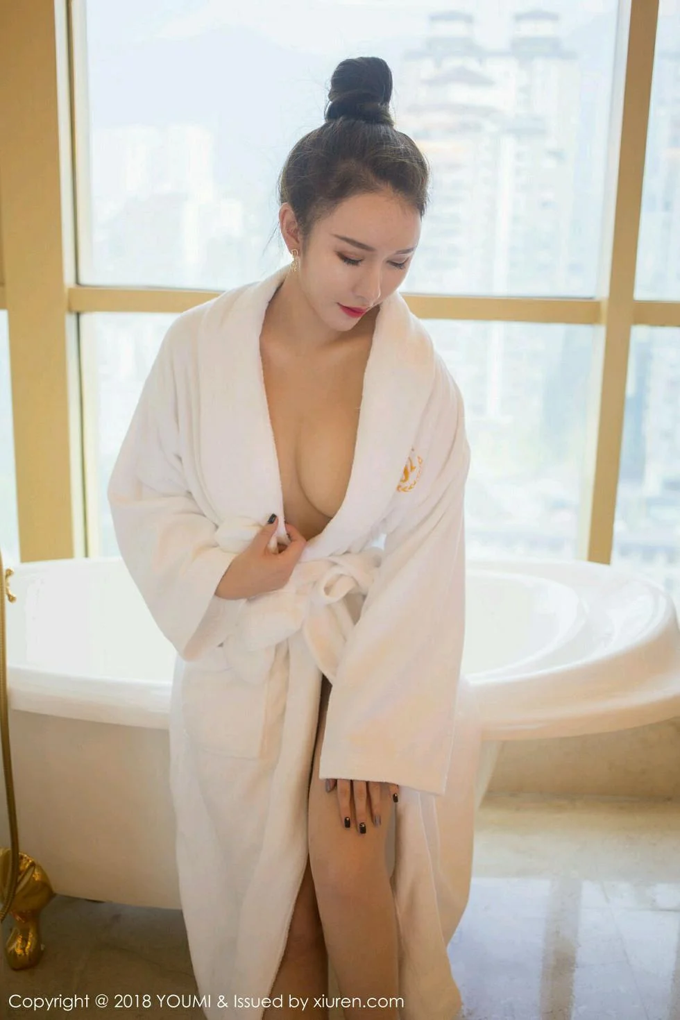 Egg_尤妮丝浴室里白色浴巾裹身秀豪乳翘臀惹火绝美写真 第 7 张