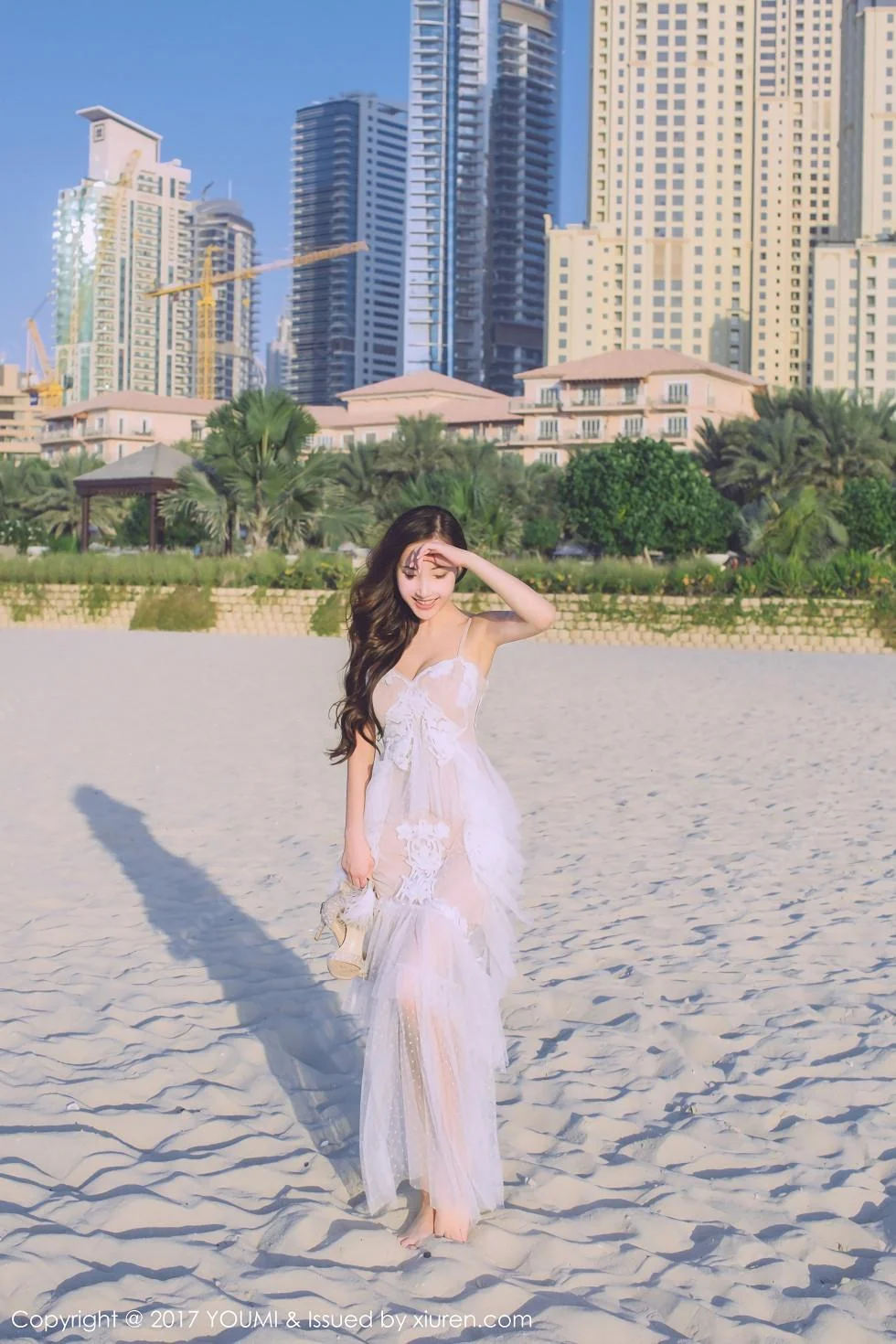Yumi-尤美迪拜旅拍蓝天银滩性感比基尼秀完美身材写真 第 60 张