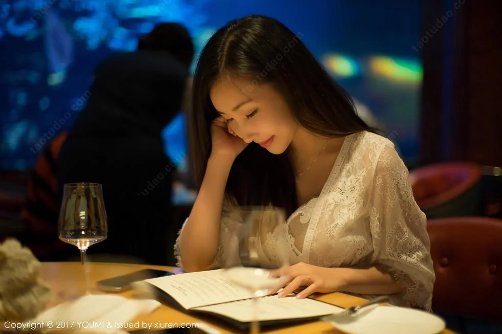 Yumi-尤美迪拜旅拍蓝天银滩性感比基尼秀完美身材写真 第 64 张