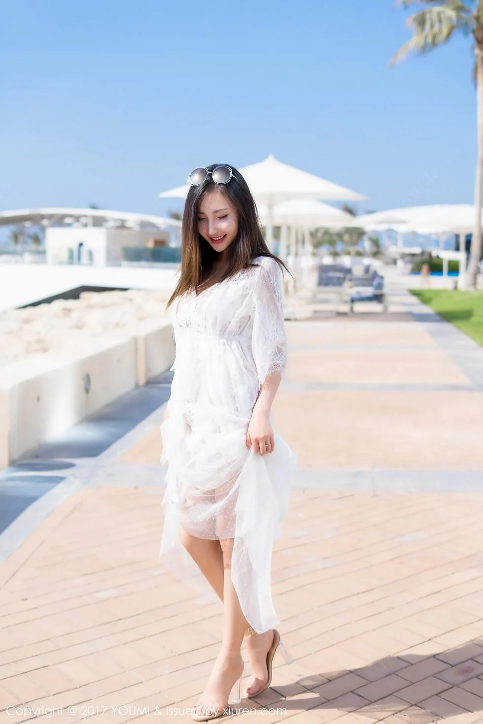 Yumi-尤美迪拜旅拍蓝天银滩性感比基尼秀完美身材写真 第 82 张