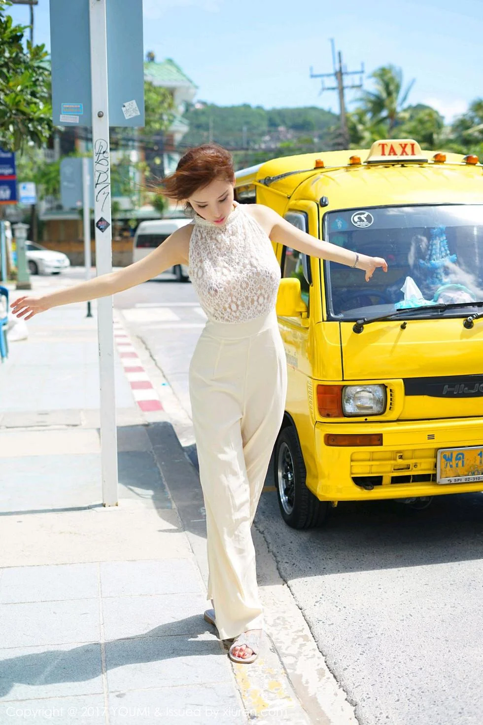 土肥圆矮挫穷普吉岛旅拍白色蕾丝缕空上衣秀美乳写真 第 36 张