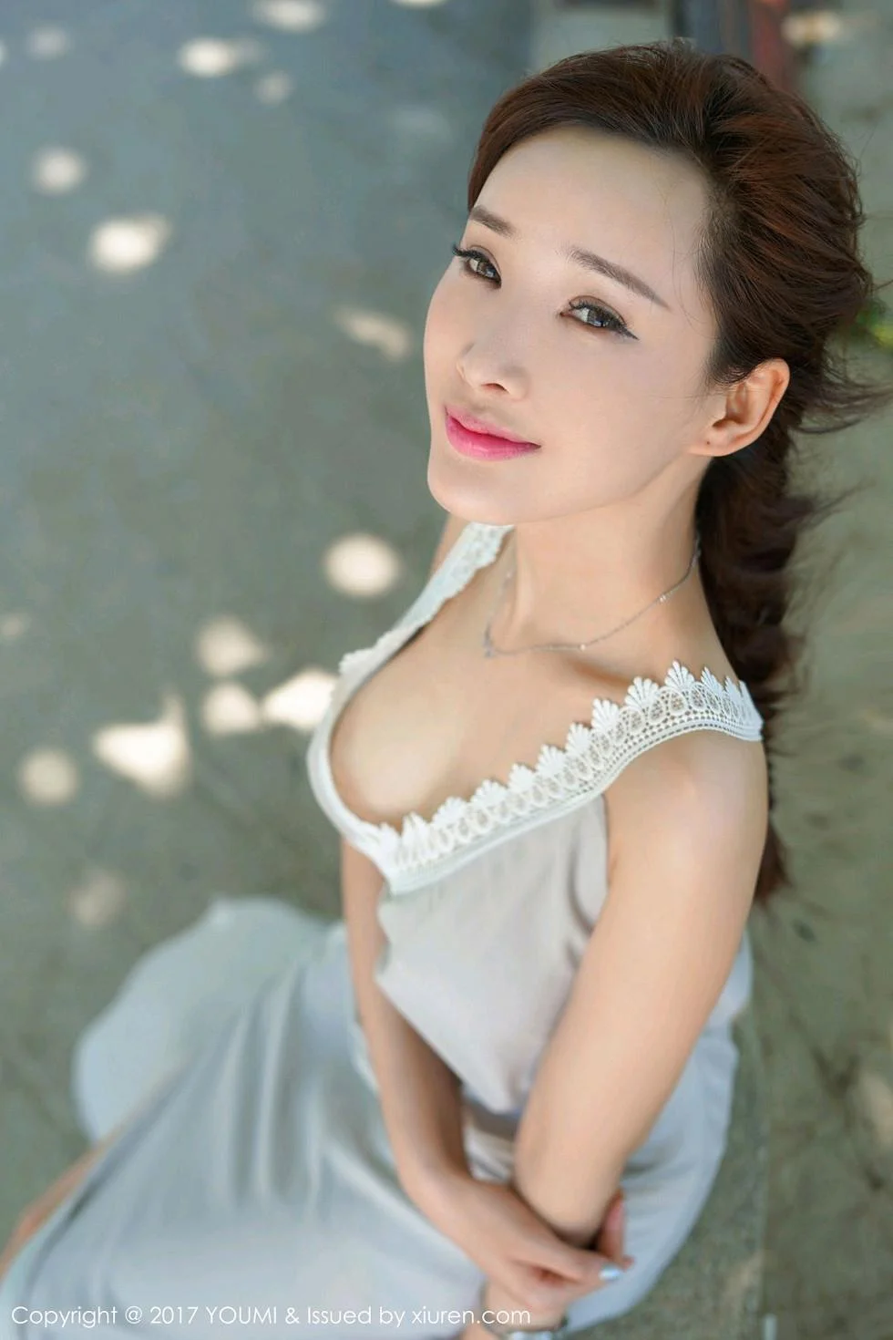 土肥圆矮挫穷普吉岛旅拍白色蕾丝缕空上衣秀美乳写真 第 53 张