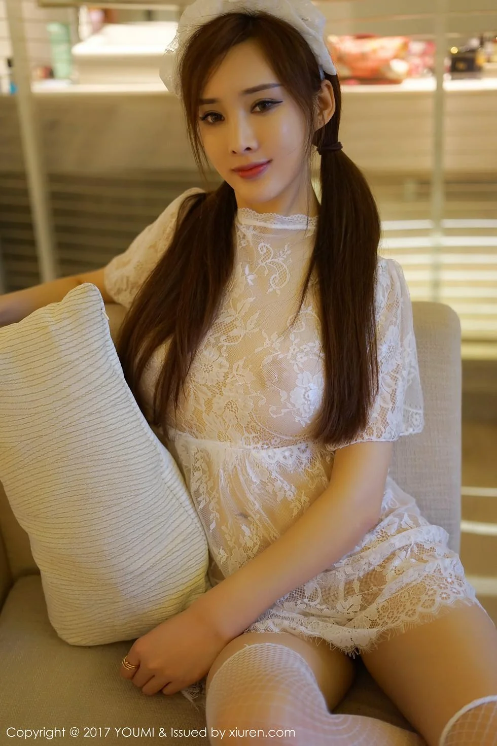 土肥圆矮挫穷普吉岛旅拍性感女仆装秀傲人豪乳绝美写真 第 10 张