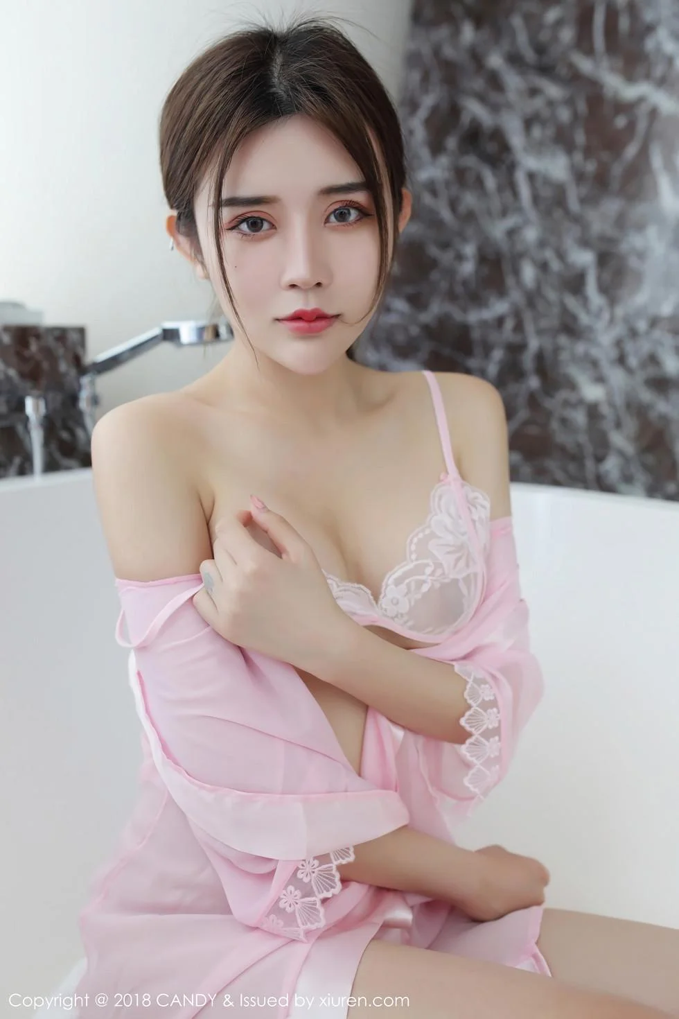 Cris_卓娅祺真空连身裙配白色蕾丝袜秀美乳撩人绝美写真 第 71 张