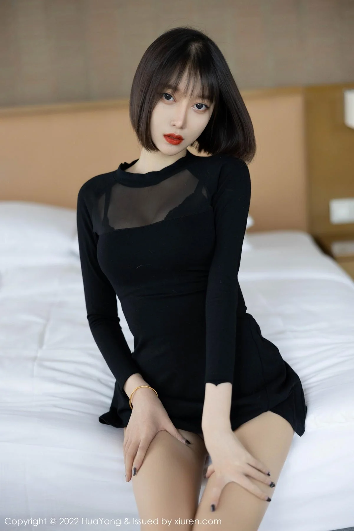 玥儿玥er私房黑色超短连衣裙配开档肉丝完美绝美写真 第 46 张