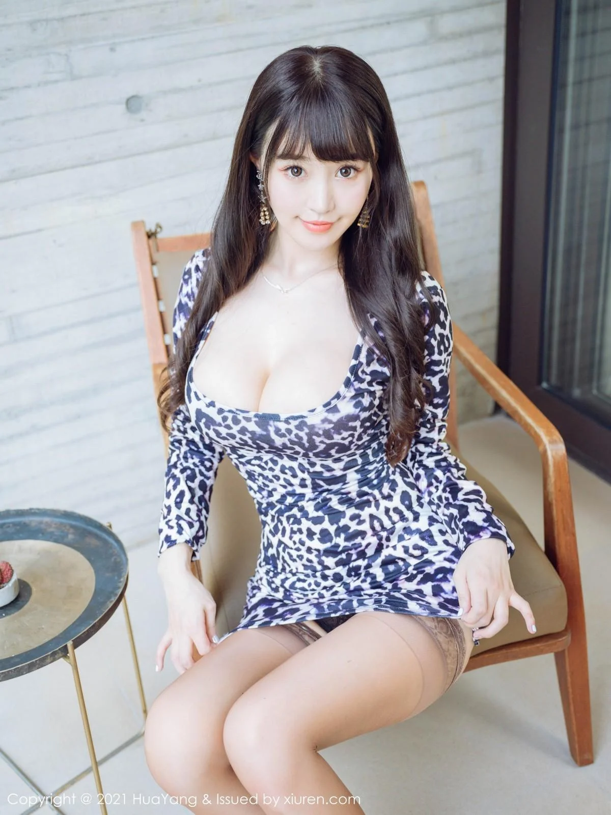 朱可儿Flower桂林旅拍深V豹纹配蕾丝袜秀丰满身材绝美写真 第 29 张