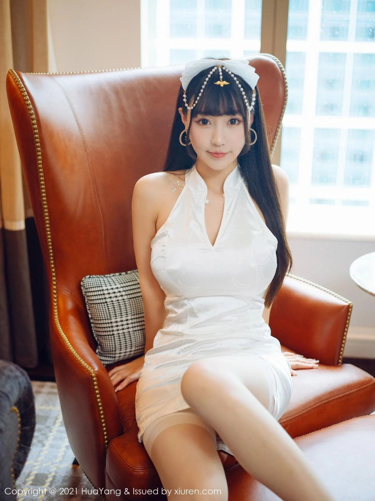 朱可儿Flower澳门旅拍真空旗袍配白丝吊袜极致绝美写真 第 1 张