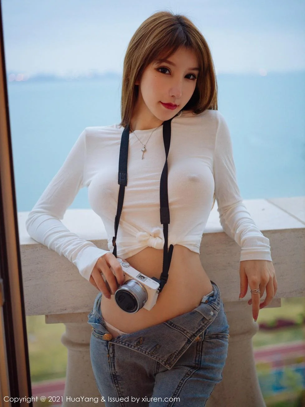 周于希Sandy厦门旅拍薄透白色T真空激凸撩人绝美写真 第 16 张