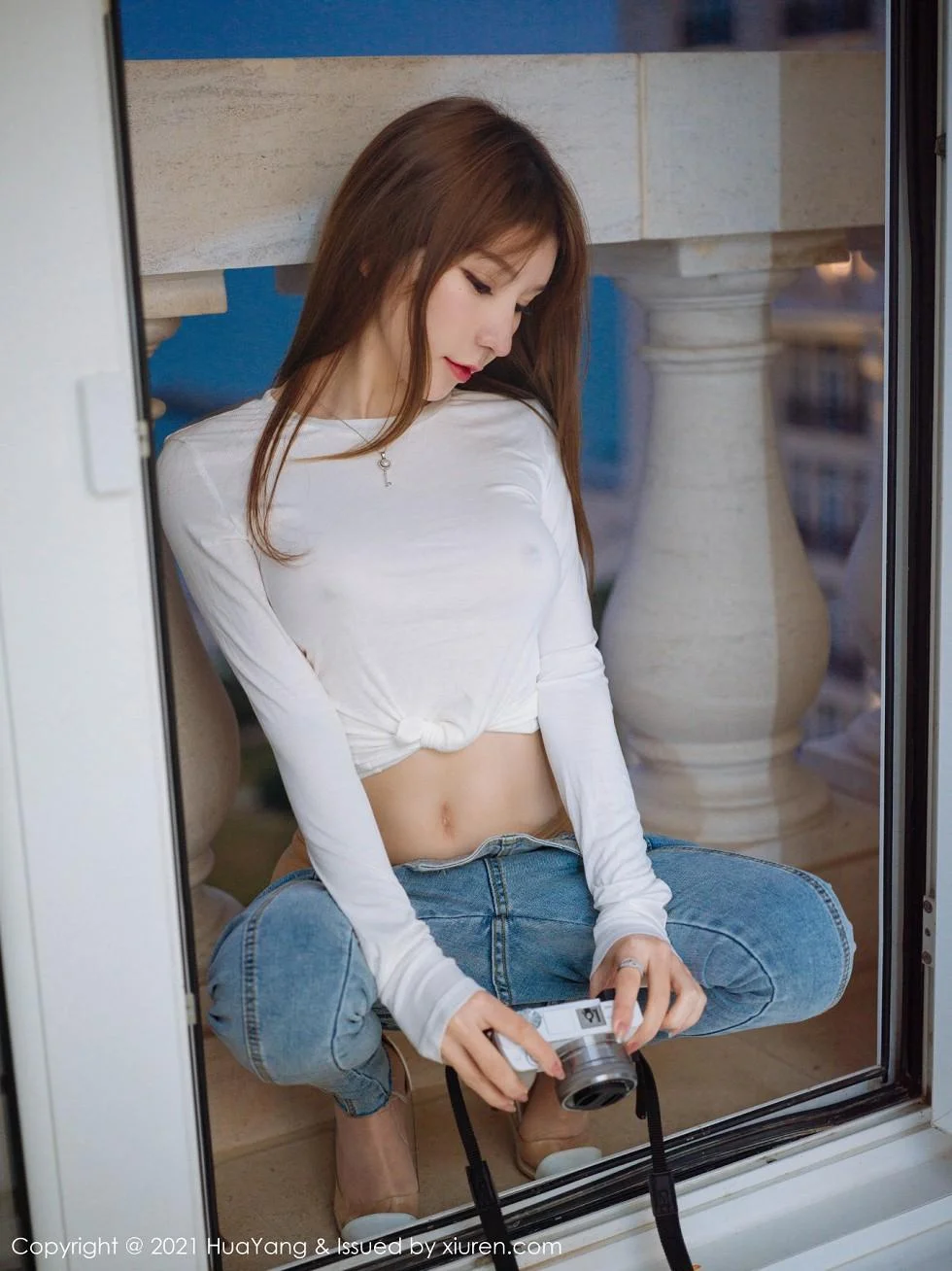 周于希Sandy厦门旅拍薄透白色T真空激凸撩人绝美写真 第 44 张