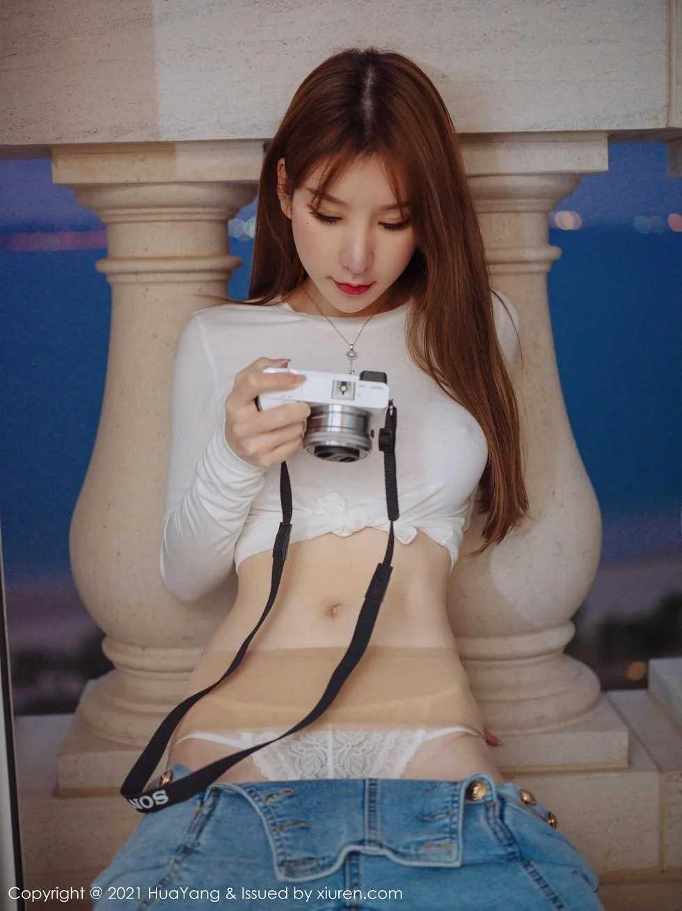 周于希Sandy厦门旅拍薄透白色T真空激凸撩人绝美写真 第 59 张