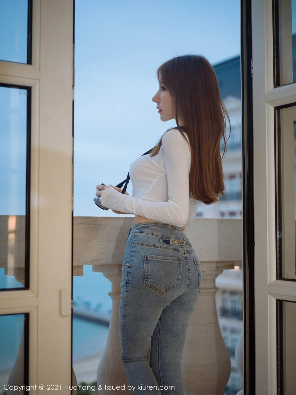 周于希Sandy厦门旅拍薄透白色T真空激凸撩人绝美写真 第 9 张