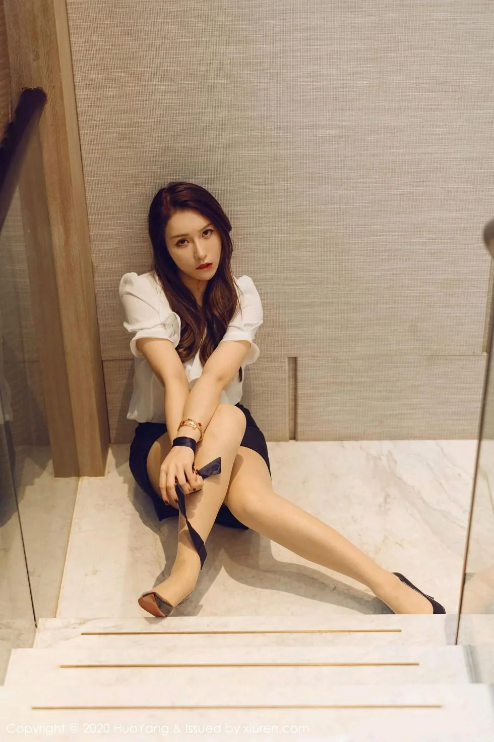 Egg-尤妮丝西双版纳旅拍白衬衫OL主题开档肉丝裤袜绝美写真 第 97 张