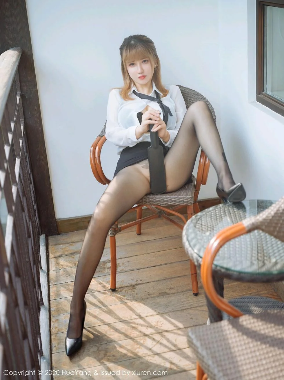 周大萌杭州旅拍职场秘书0L主题超薄黑丝裤袜迷人绝美写真 第 25 张
