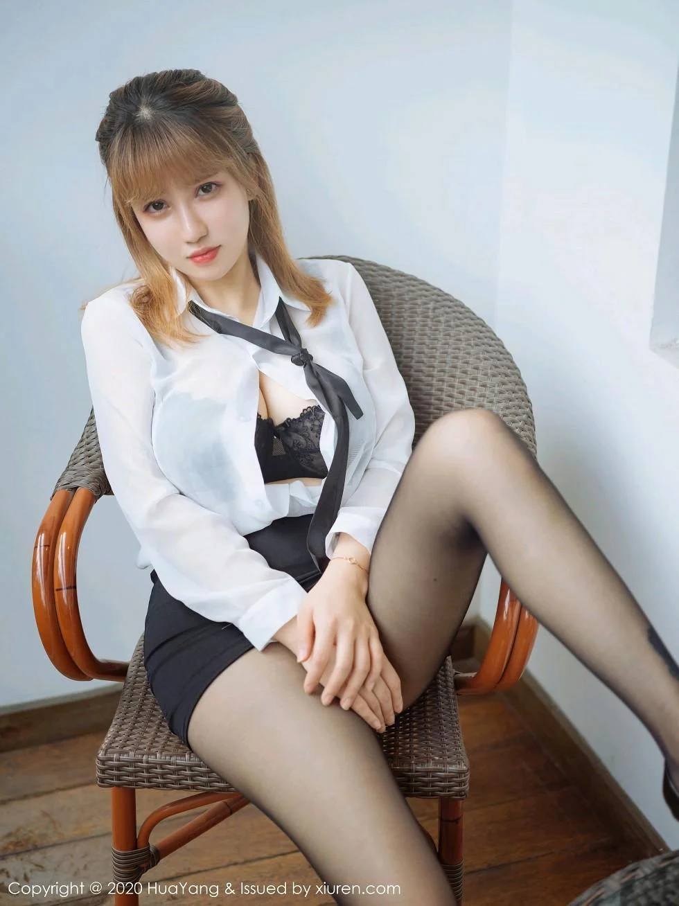 周大萌杭州旅拍职场秘书0L主题超薄黑丝裤袜迷人绝美写真 第 34 张