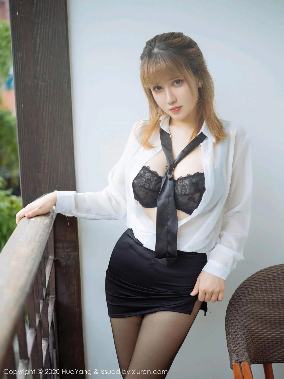 周大萌杭州旅拍职场秘书0L主题超薄黑丝裤袜迷人绝美写真 第 48 张