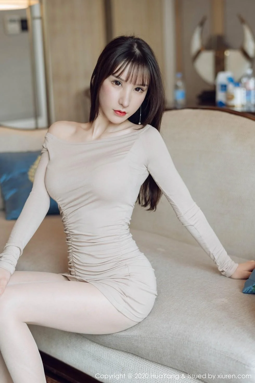 周于希Sandy西双版纳旅拍米色连身裙秀完美身材绝美写真 第 100 张